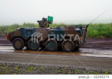 クーガー　９６式装輪装甲車　96WAPC　兵員輸送車　2014年 富士総合火力演習 16266274