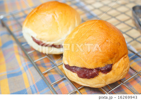 Breads with red beans. Breads with red beans. 16269943