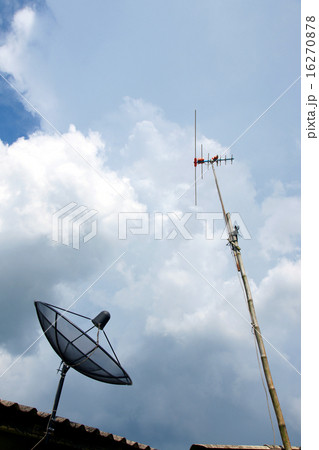 Satellite dish and Yaki antenna with bamboo pole 16270878