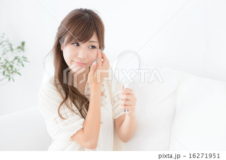 美容・気になる若い女性 美容・気になる若い女性 16271951