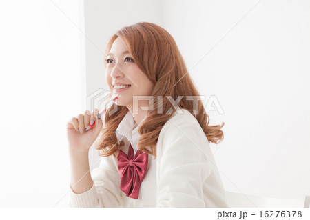 a portrait a portrait 16276378