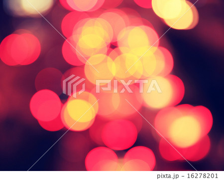 defocused traffic car light at night 16278201