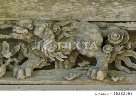 信州安曇野　有明山神社の山門「裕明門」の彫刻群（立川流　清水虎吉彫） 16282668