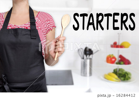 Starters chef holding cooking spoon background Starters chef holding cooking spoon background 16284412