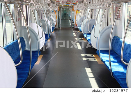 西武池袋線30000系電車（電車内） 16284977