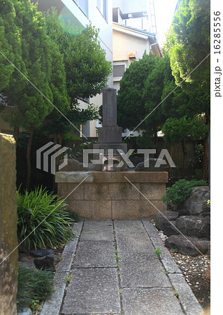 江戸後期の探検家・間宮林蔵の墓の画像 16285556