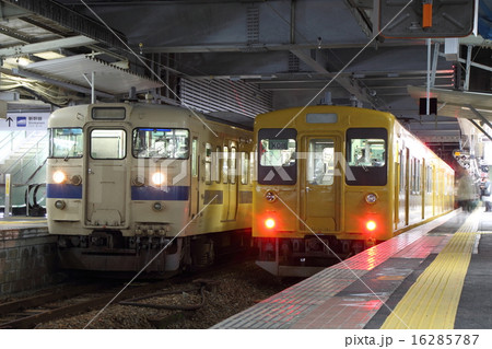 山陽本線115系・可部線105系（広島駅） 16285787