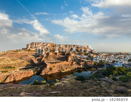 Mehrangarh Fort, Jodhpur, Rajasthan, India Mehrangarh Fort, Jodhpur, Rajasthan, India 16286859