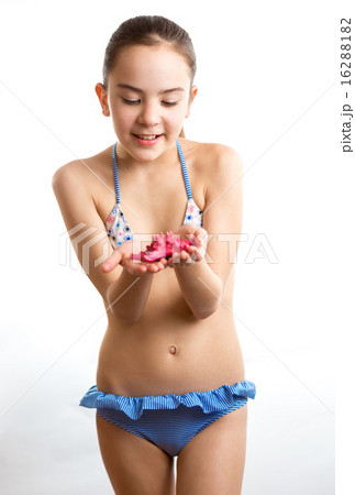 Young little girls bikini 