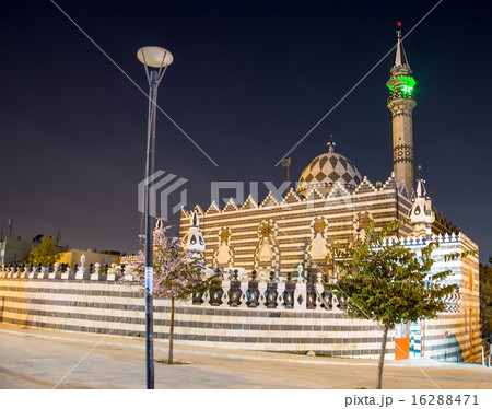 Abu Darweesh Mosque Amman (at night), Jordan. Abu Darweesh Mosque Amman (at night), Jordan. 16288471