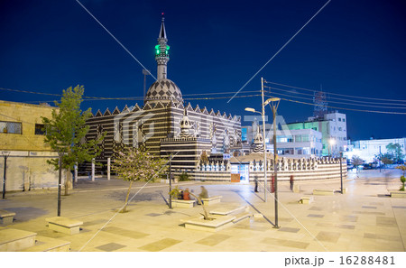 Abu Darweesh Mosque Amman (at night), Jordan. Abu Darweesh Mosque Amman (at night), Jordan. 16288481