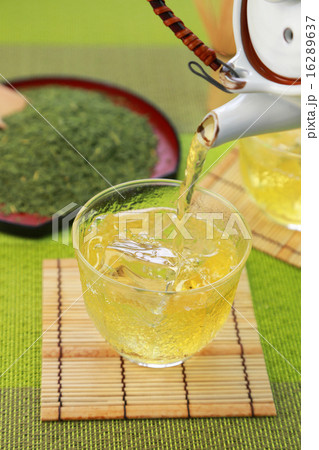 冷たいお茶 冷たいお茶 16289637