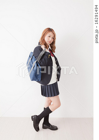 a portrait a portrait 16291494