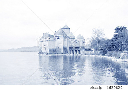 Chillon castle, Geneva lake (Lac Leman), Switzerland 16298294