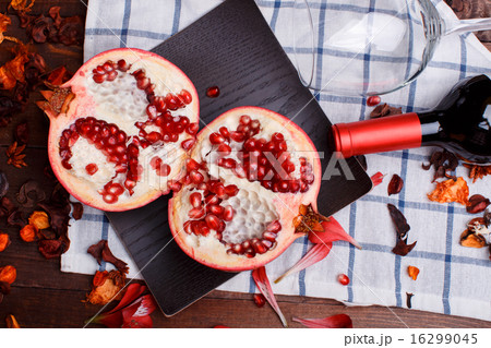 pomegranate pomegranate 16299045