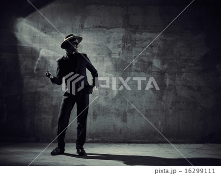 Male dancer, concrete building surroundings Male dancer, concrete building surroundings 16299111