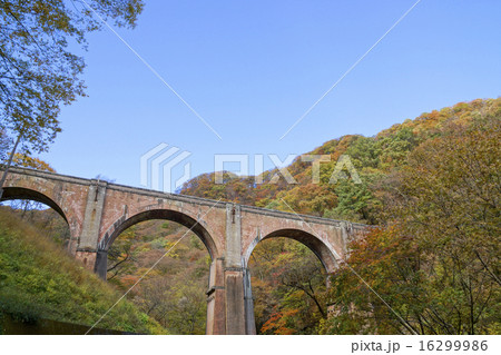 碓氷峠　めがね橋 16299986