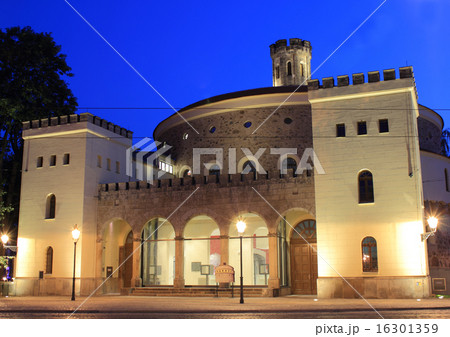 Rotund in Goerlitz 16301359