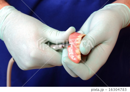 Dental scene prosthetic works Dental scene prosthetic works 16304783