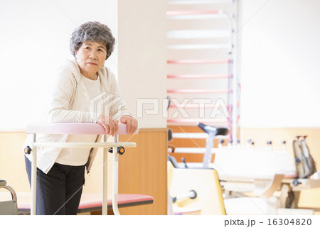 リハビリ リハビリ 16304820