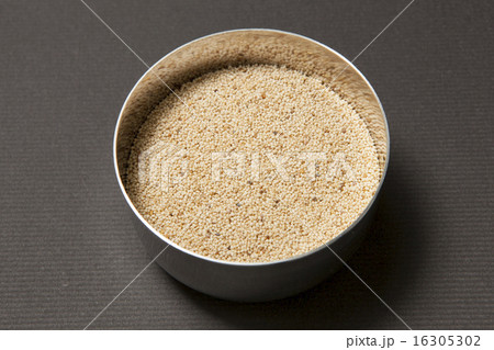 スパイス ポピーシード シンプル・黒バックの写真 スパイス ポピーシード シンプル・黒バックの写真 16305302