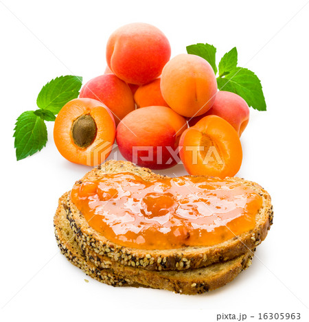 Apricot as the fruit and spread Apricot as the fruit and spread 16305963