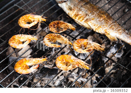 Grilling fish, bright colorful vivid theme Grilling fish, bright colorful vivid theme 16309352