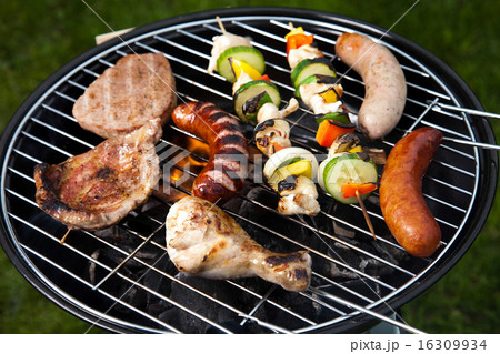 Steak, Grilling at summer weekend, bright colorful 16309934