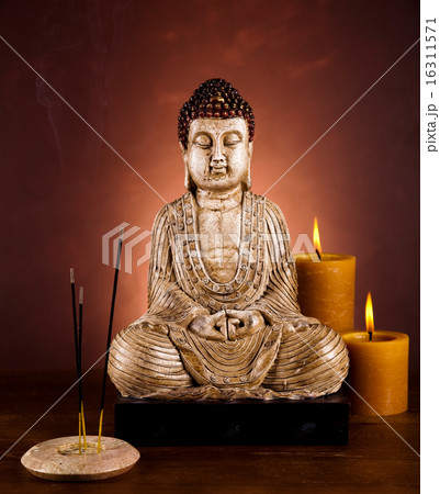 Buddha statue, vivid colors, natural tone Buddha statue, vivid colors, natural tone 16311571