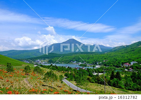 ビーナスラインから望む蓼科山 (6) 16312782