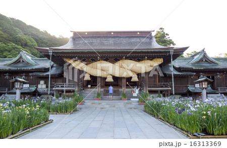 福岡県 福津市にあります宮地嶽神社です 日本一のしめ縄 江戸菖蒲苑で有名です の写真素材
