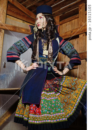 Young Girl in National Vietnam Costume Young Girl in National Vietnam Costume 16315105