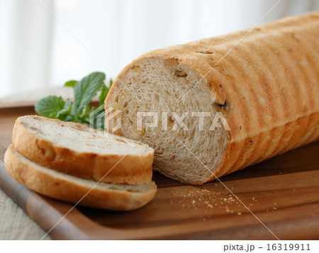 くるみパン 16319911