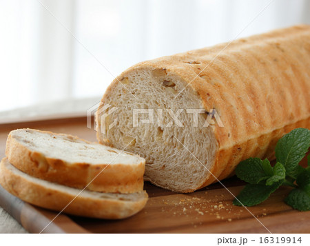 くるみパン 16319914