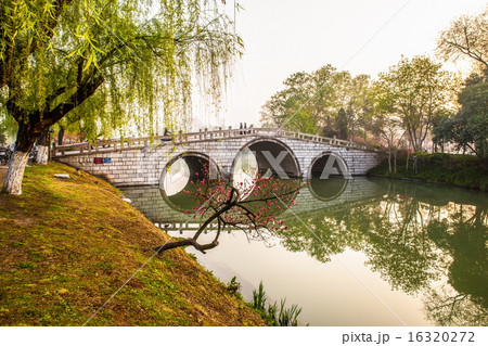 Yangzhou canal in the morning Yangzhou canal in the morning 16320272