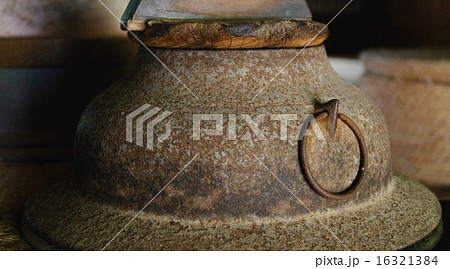 土器製の鍋 16321384