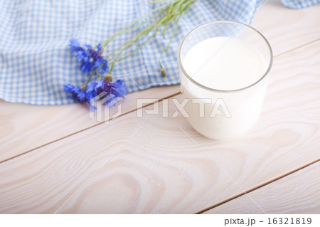 milk cup milk cup 16321819