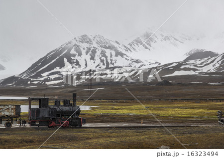 A derelict industrial train in Ny Alesund 16323494