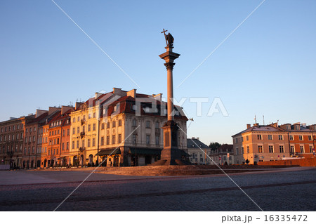 Sunrise in Warsaw 16335472