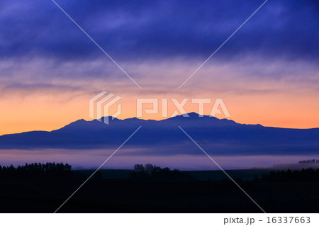 夜明けの大雪山 16337663