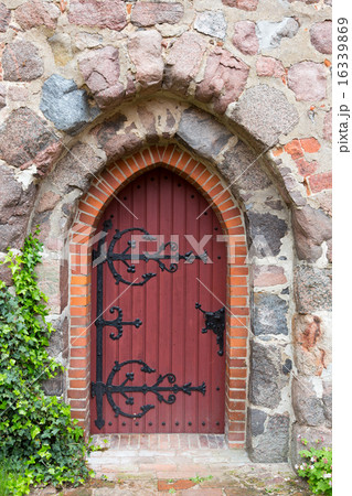 Red side door Red side door 16339869