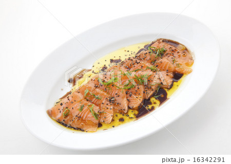 サーモンカルパッチョ 16342291