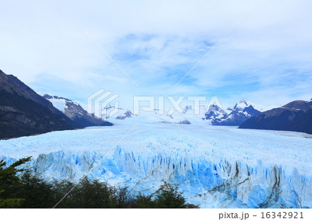 ペリトモレノ氷河 16342921