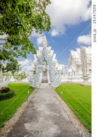 Thailand Temple - Wat Rong Khun of Chiangrai 16347009