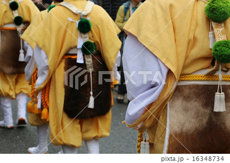 春の吉野山　蔵王堂花供懺法会の行列 16348734