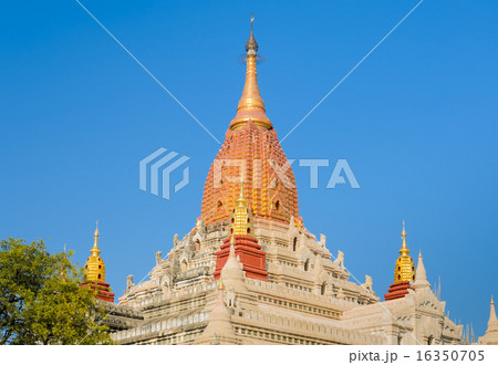 Ananda temple, Myanmarの写真素材 [16350705] - PIXTA