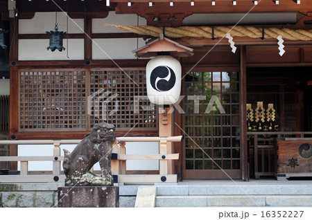 伊射奈岐神社の拝殿 16352227