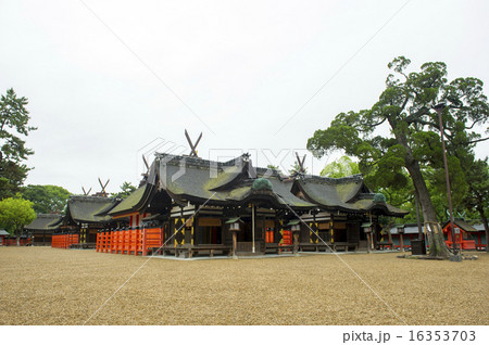 住吉大社、雨 16353703