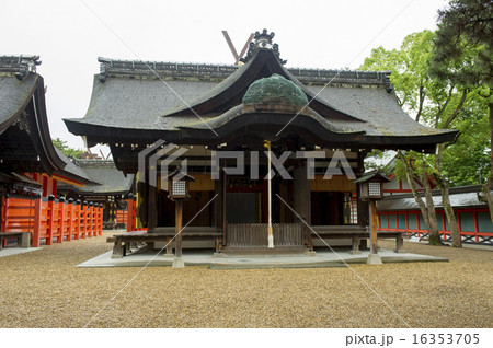 住吉大社、雨 16353705