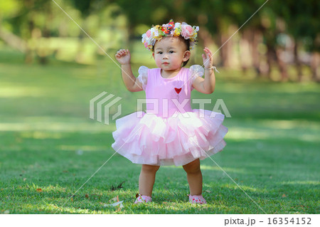 Little asian girl 16354152